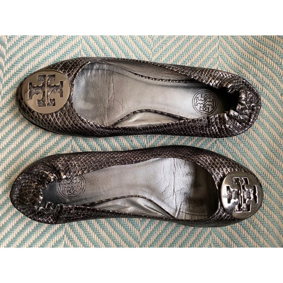 TORY BURCH Snakeskin Leather Logo Ballet Flats - Picture 2 of 13